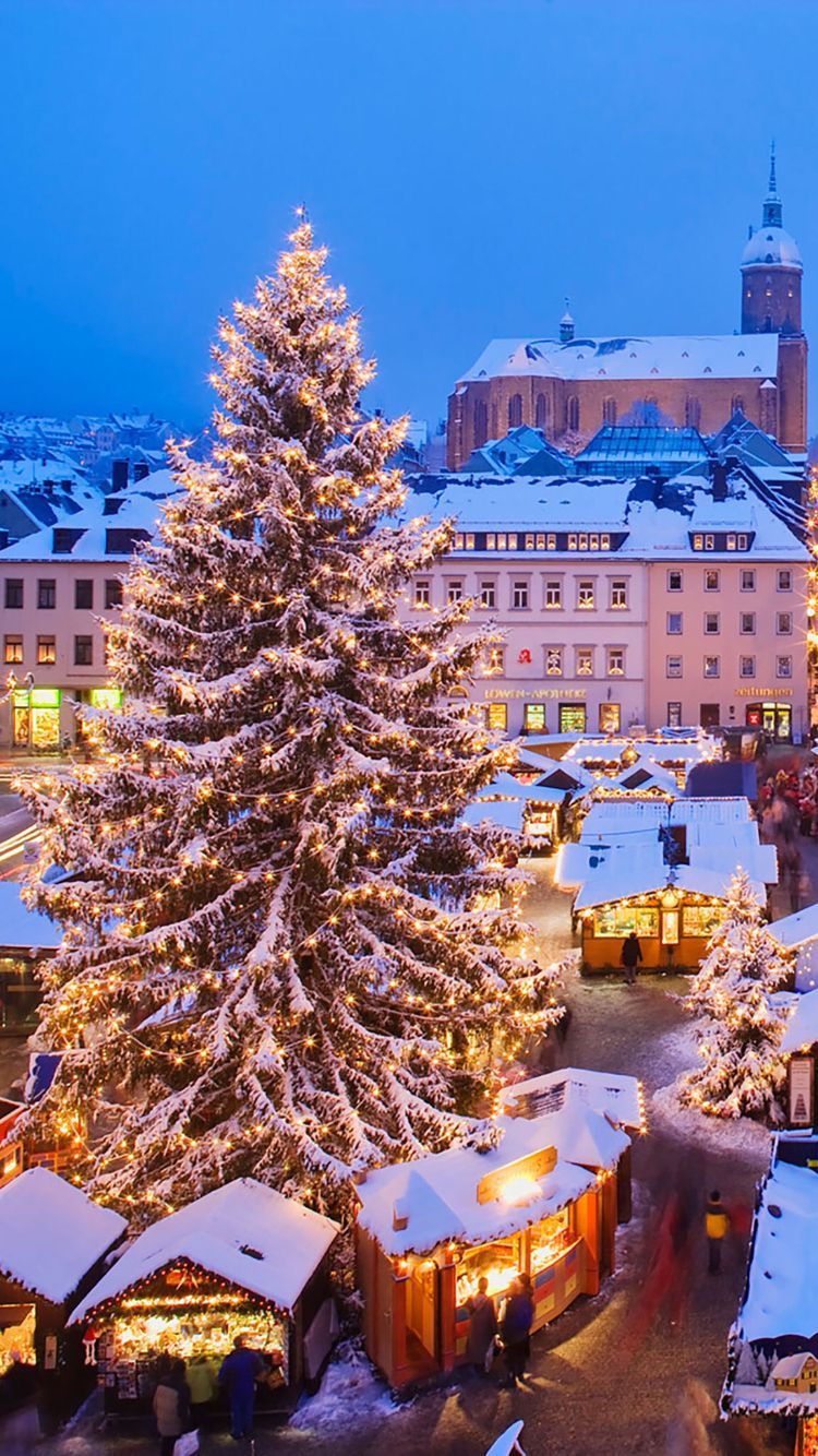 Christmas markets in Germany. Wallpaper iphone christmas, Holiday wallpaper, Christmas wallpaper