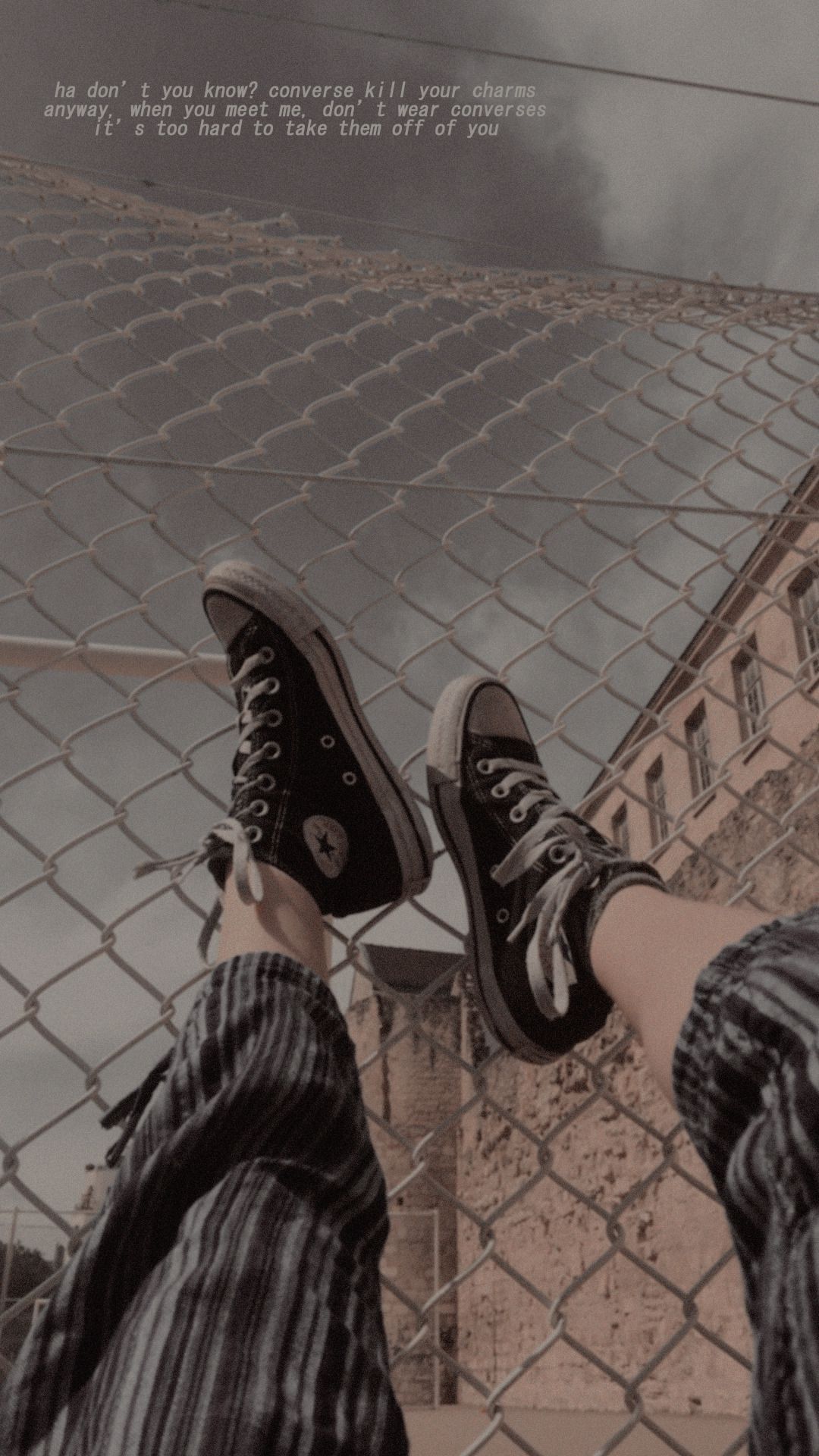 Converse Aesthetic Wallpaper Free Converse Aesthetic Background