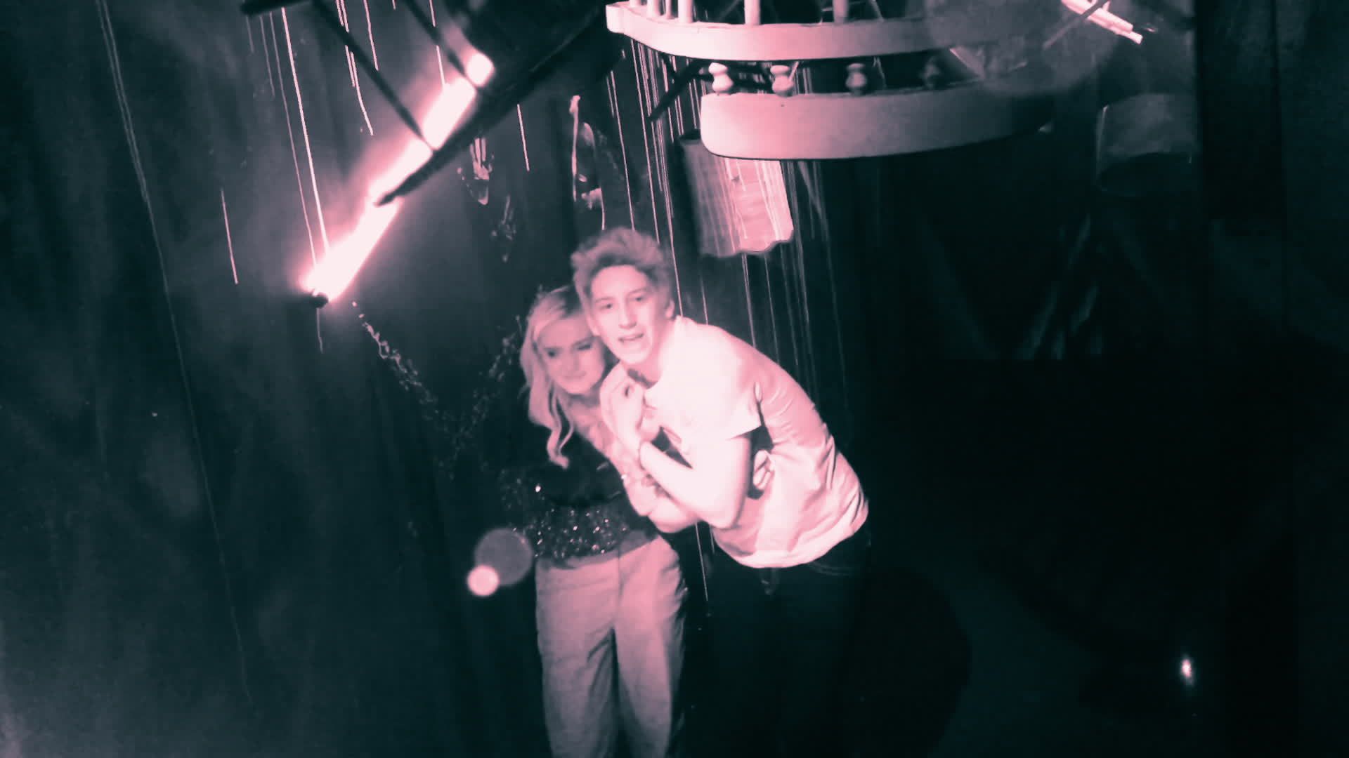 Meg and Milo Visit a Haunted Maze!