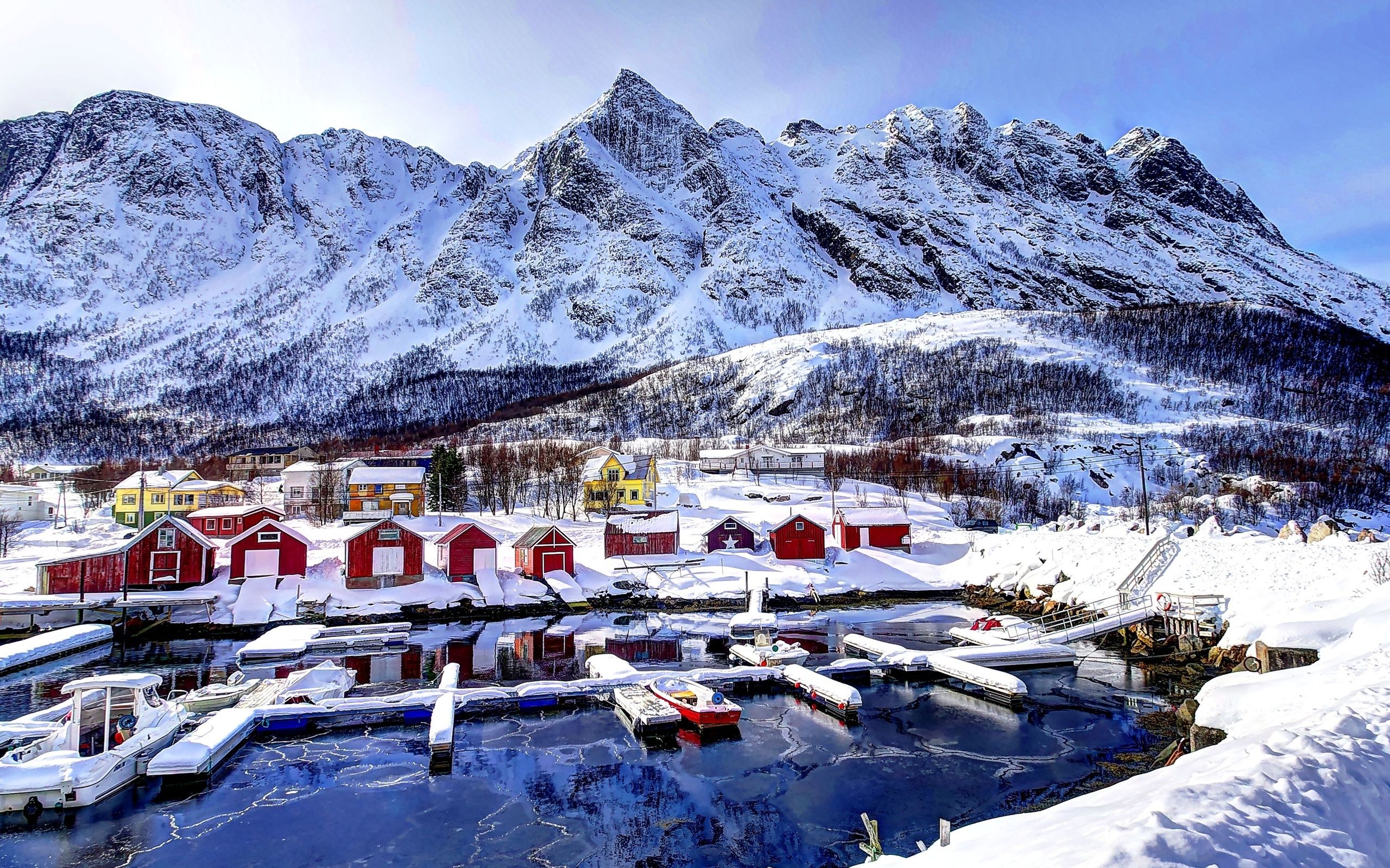Norway mountains houses winter snow marina landscape wallpaperx1600