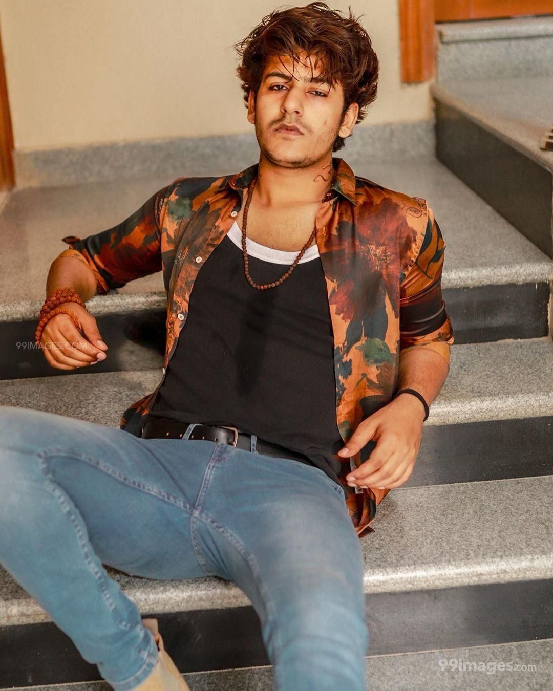 Manjul Khattar HD Wallpaper (Desktop Background / Android / iPhone) (1080p, 4k) (1080x1350)