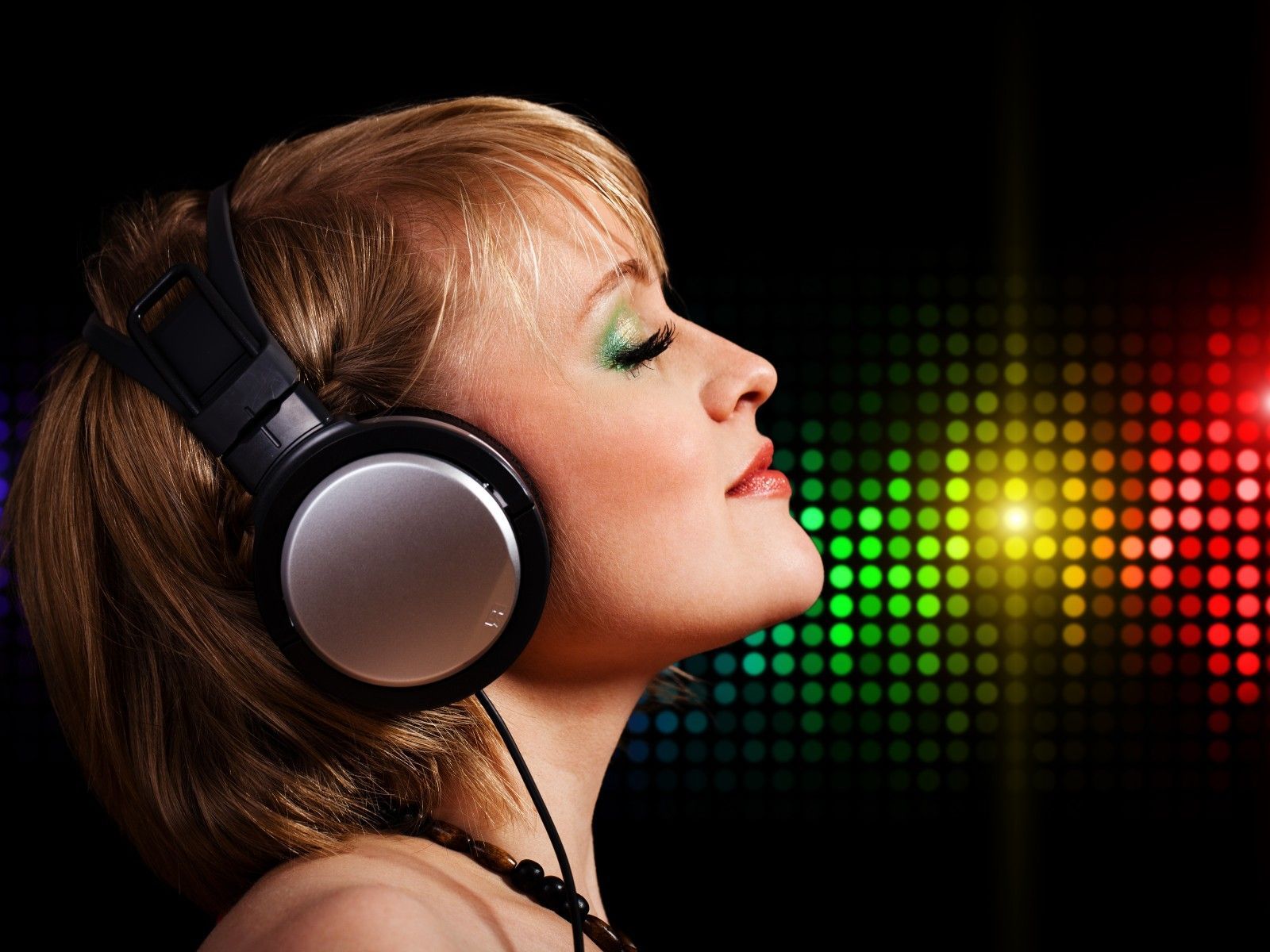 Girl Listening Music. HD WallpaperHD Wallpaper. Girl with headphones, Music, Listening to music