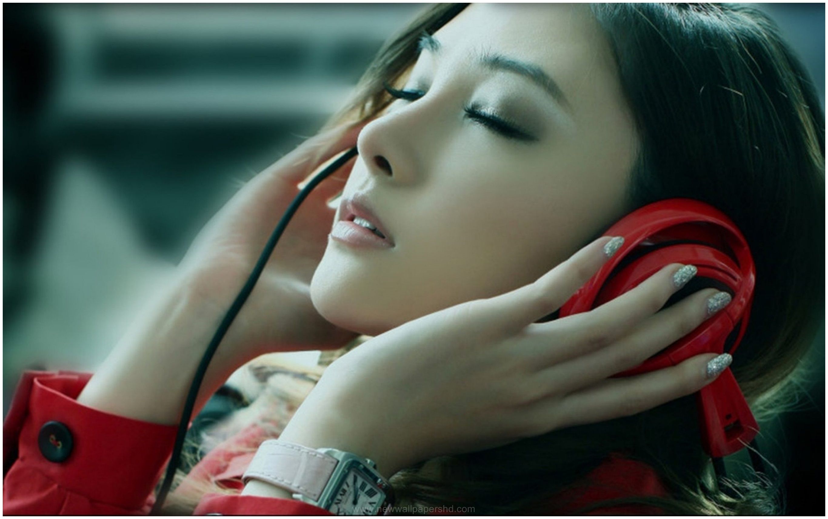 Image For Cute Girl Listening To Music HD Wallpaper Girl With Headphones HD Wallpaper