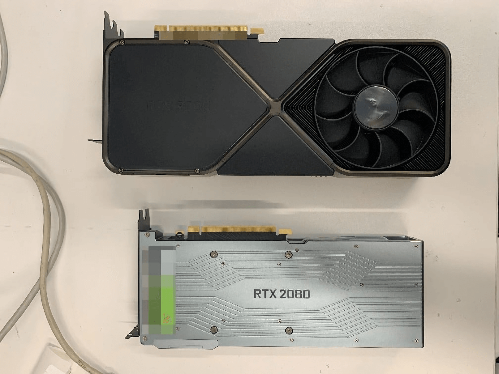 Leaked Nvidia GeForce RTX - reveal a massive card