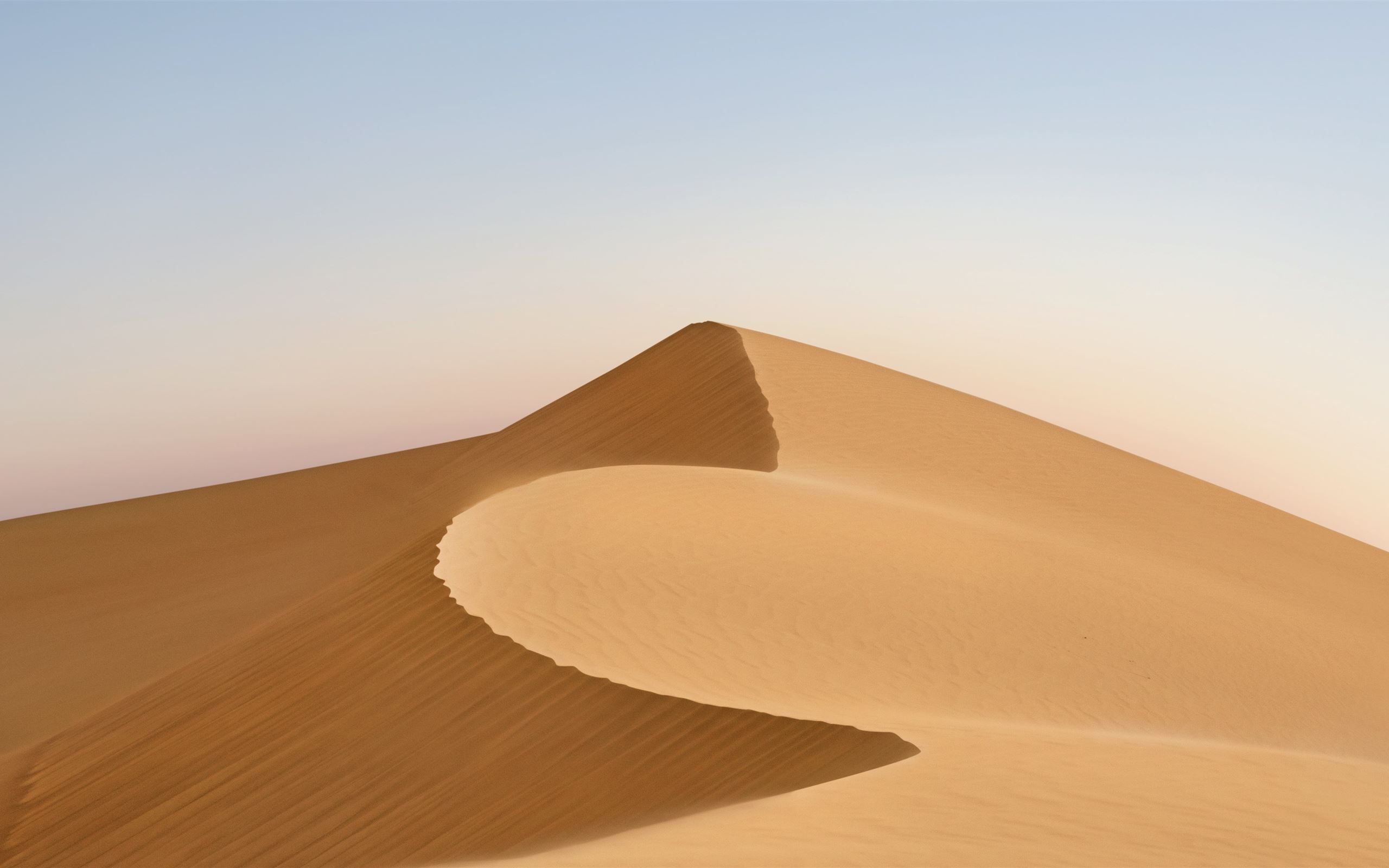 Arabian Desert, Dubai, UA. MacBook Air Wallpaper Download