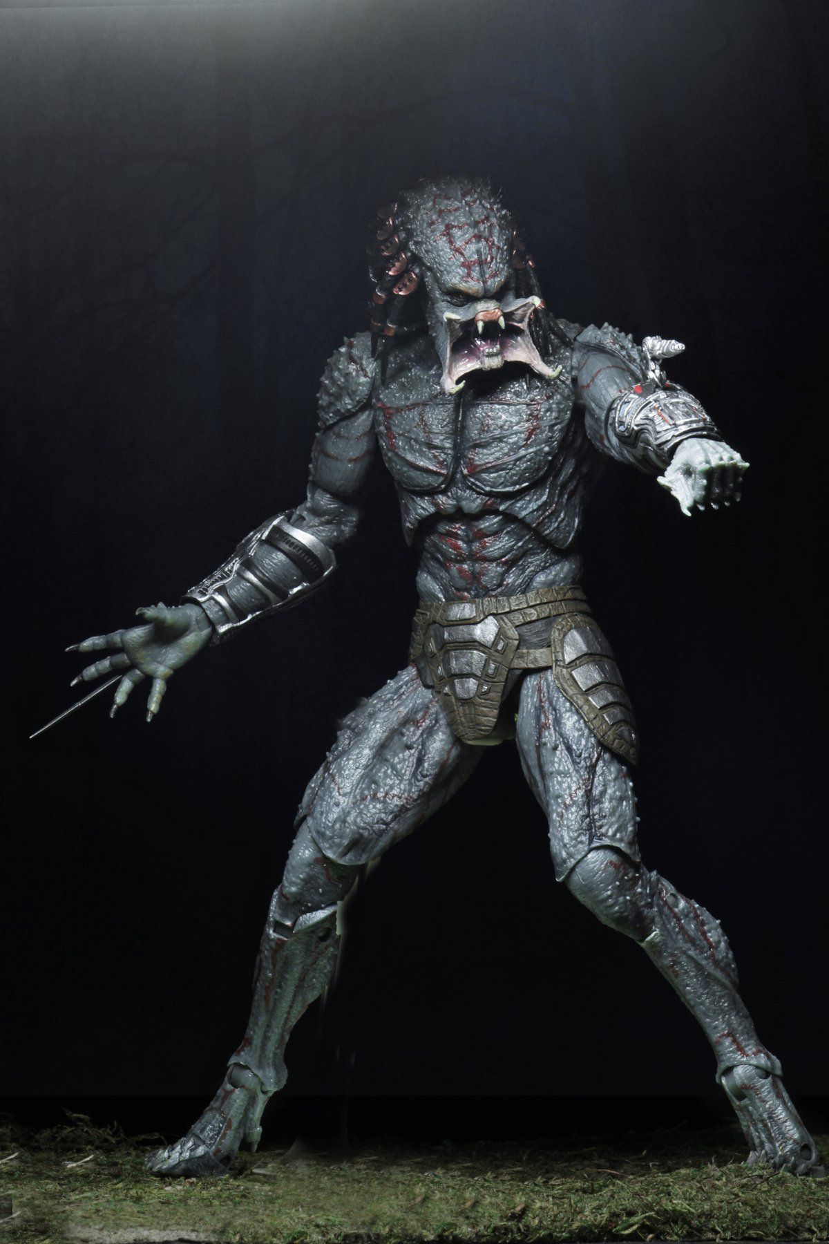 NECA Brings the Massive Assassin Predator to Life in Figure Form. Predator action figures, Predator figure, Predator