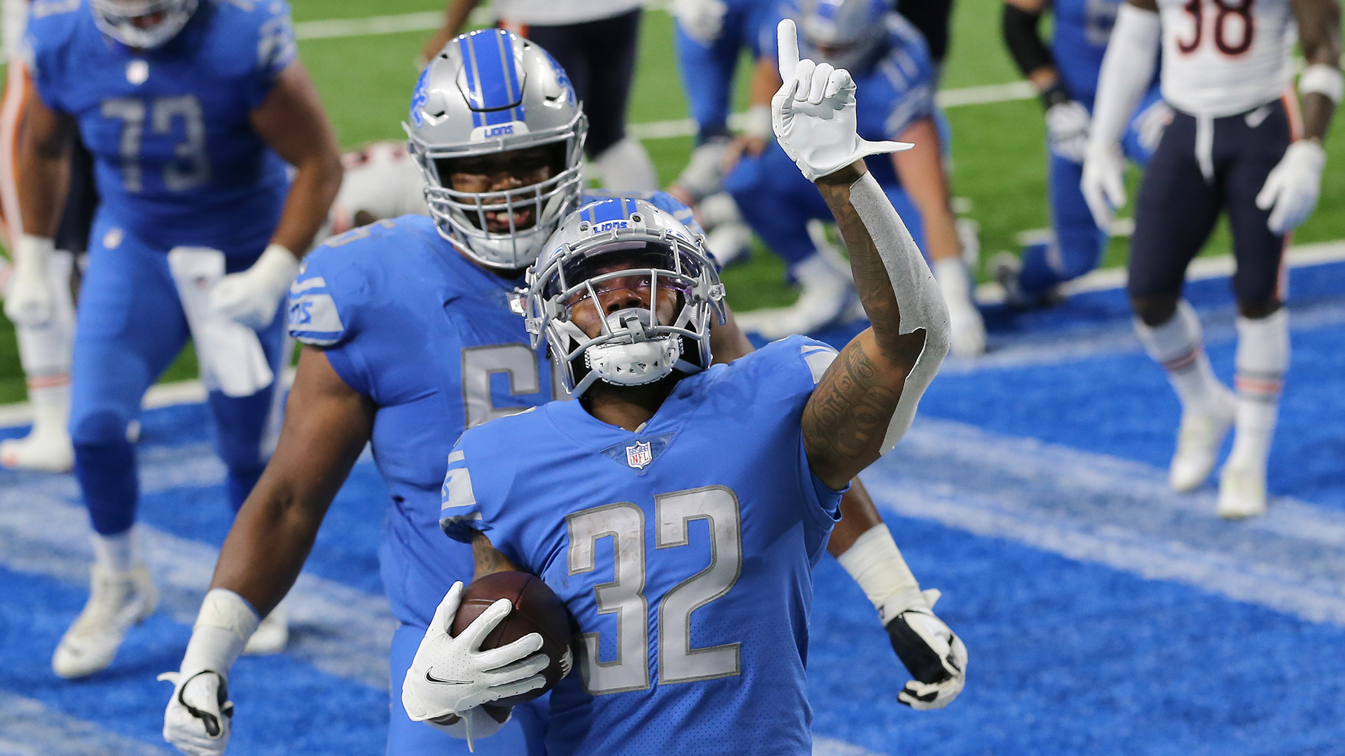 Lions Fans Shocked As D'Andre Swift Drops Game Winning Touchdown Vs. Bears