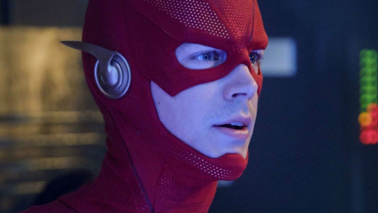 Crisis on Infinite Earths: Ezra Miller's Flash Cameo Connects DC TV and Movie Universes