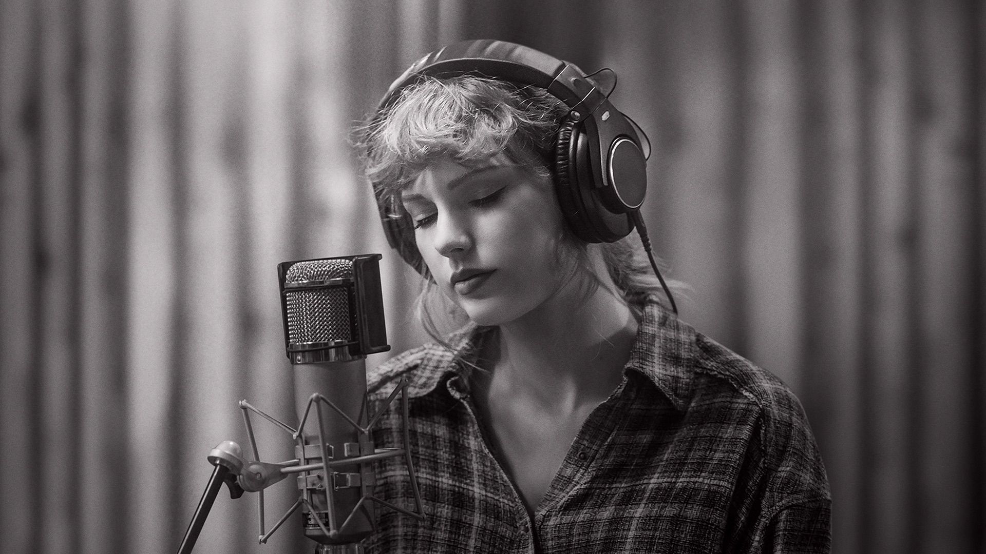 Taylor Swift Evermore Wallpapers Wallpaper Cave