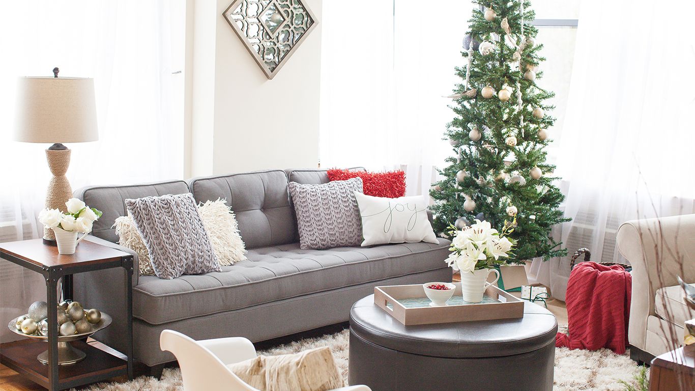 Christmas Living Room Ideas That Will Get You in the Holiday Spirit