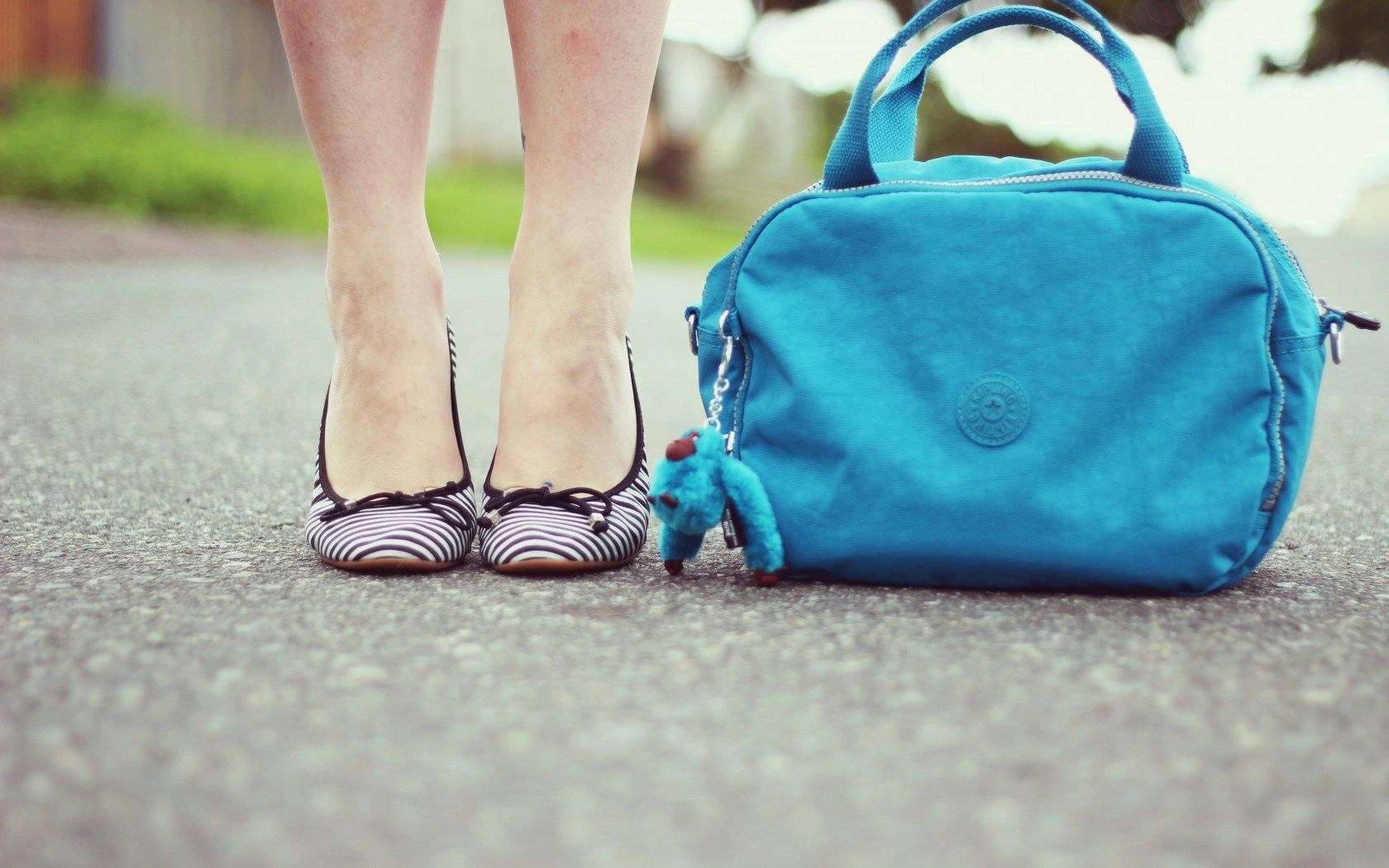 Girl Shoes Handbag HD Wallpaper