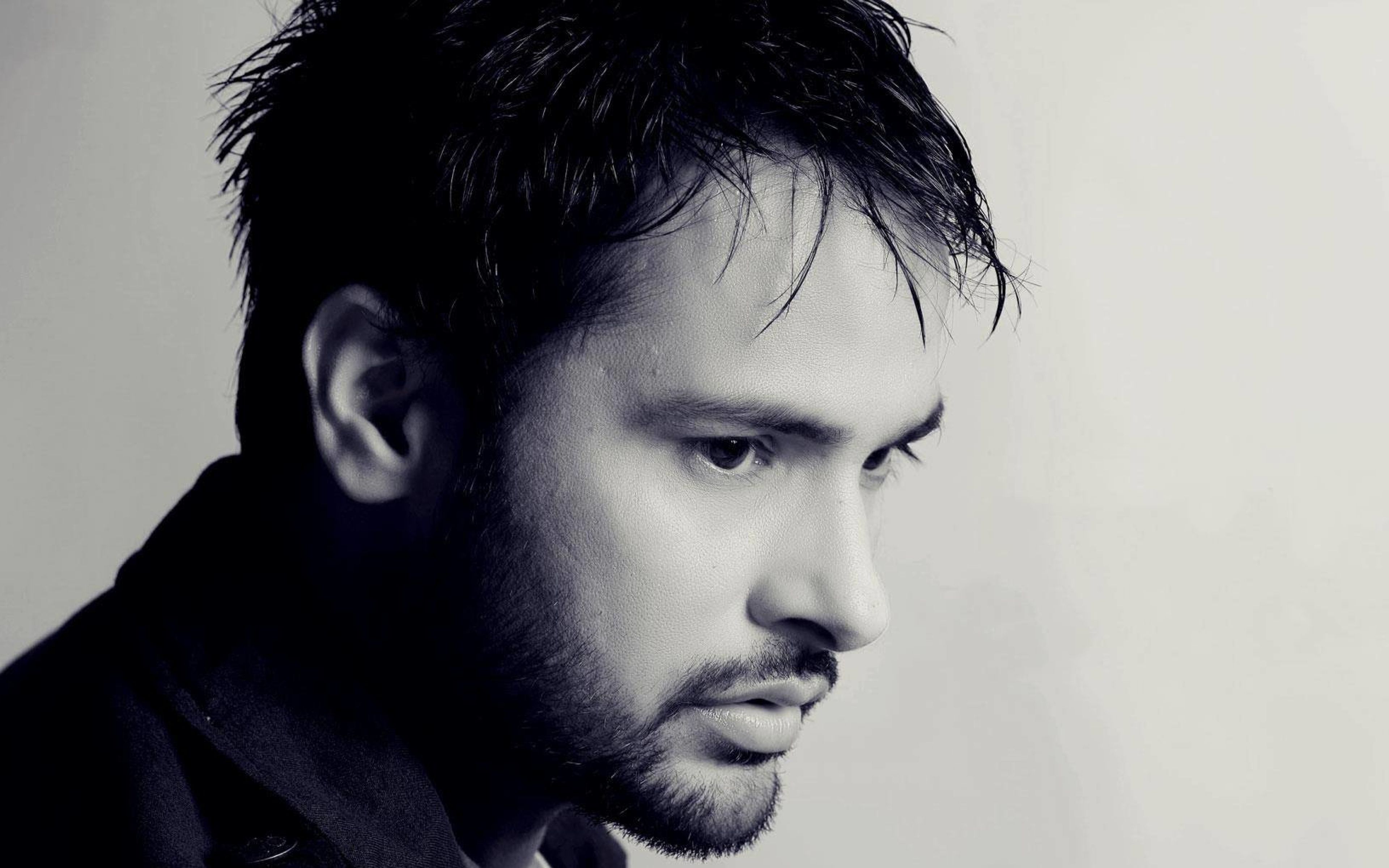 Amrinder Gill Black And White Wallpaper UHD 4K 3840x2400 Resolution Wallpaper, HD Celebrities 4K Wallpaper, Image, Photo and Background