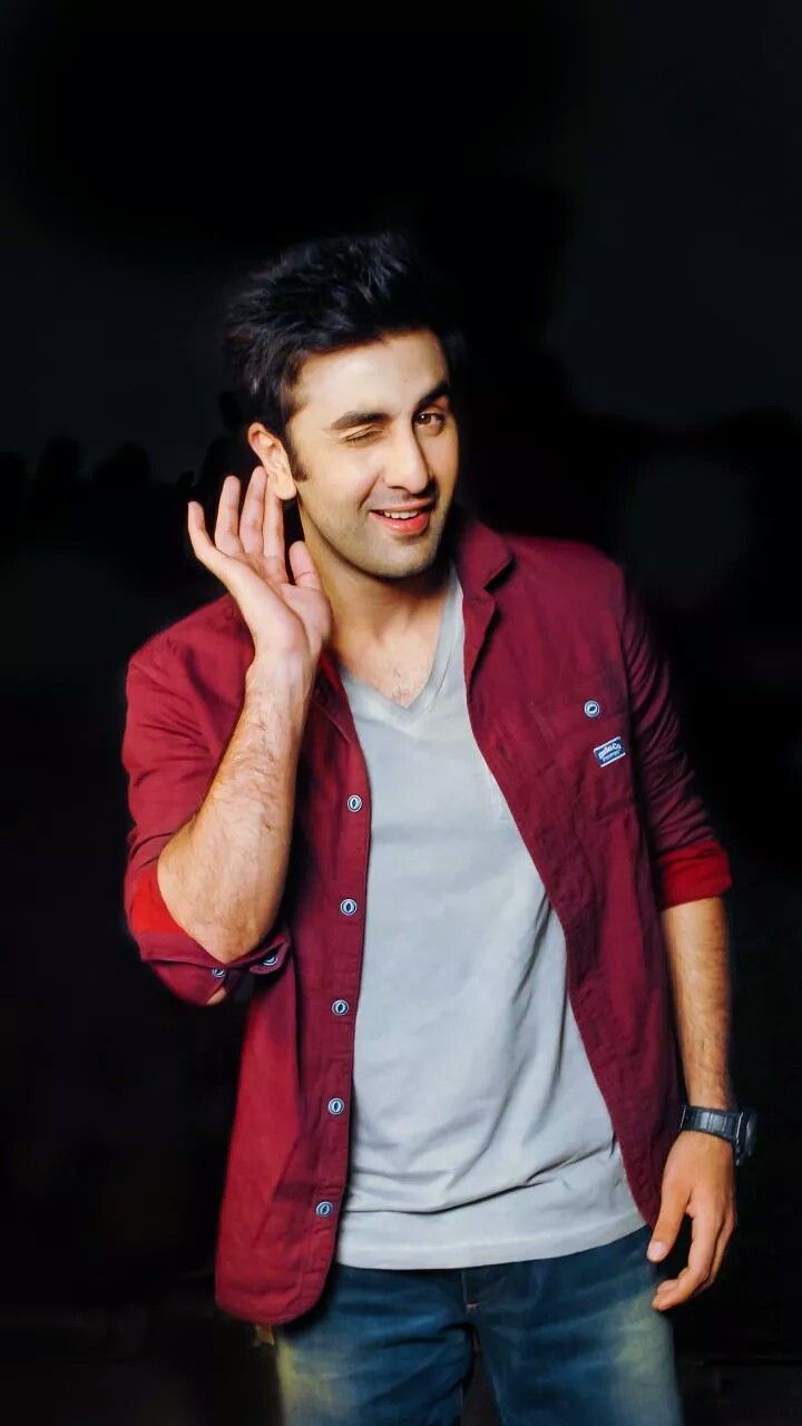Ranbir Kapoor you looking awesome. Ranbeer kapoor, Ranbir kapoor hairstyle, Ranbir kapoor