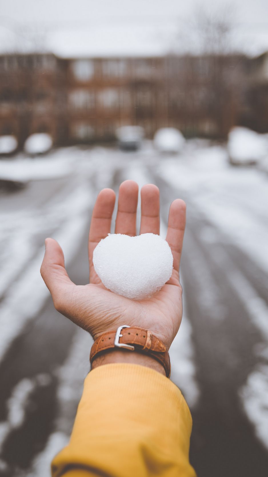 Download Wallpaper 938x1668 Hand, Snow, Heart, Winter, Love Iphone 8 7 6s 6 For Parallax HD Background