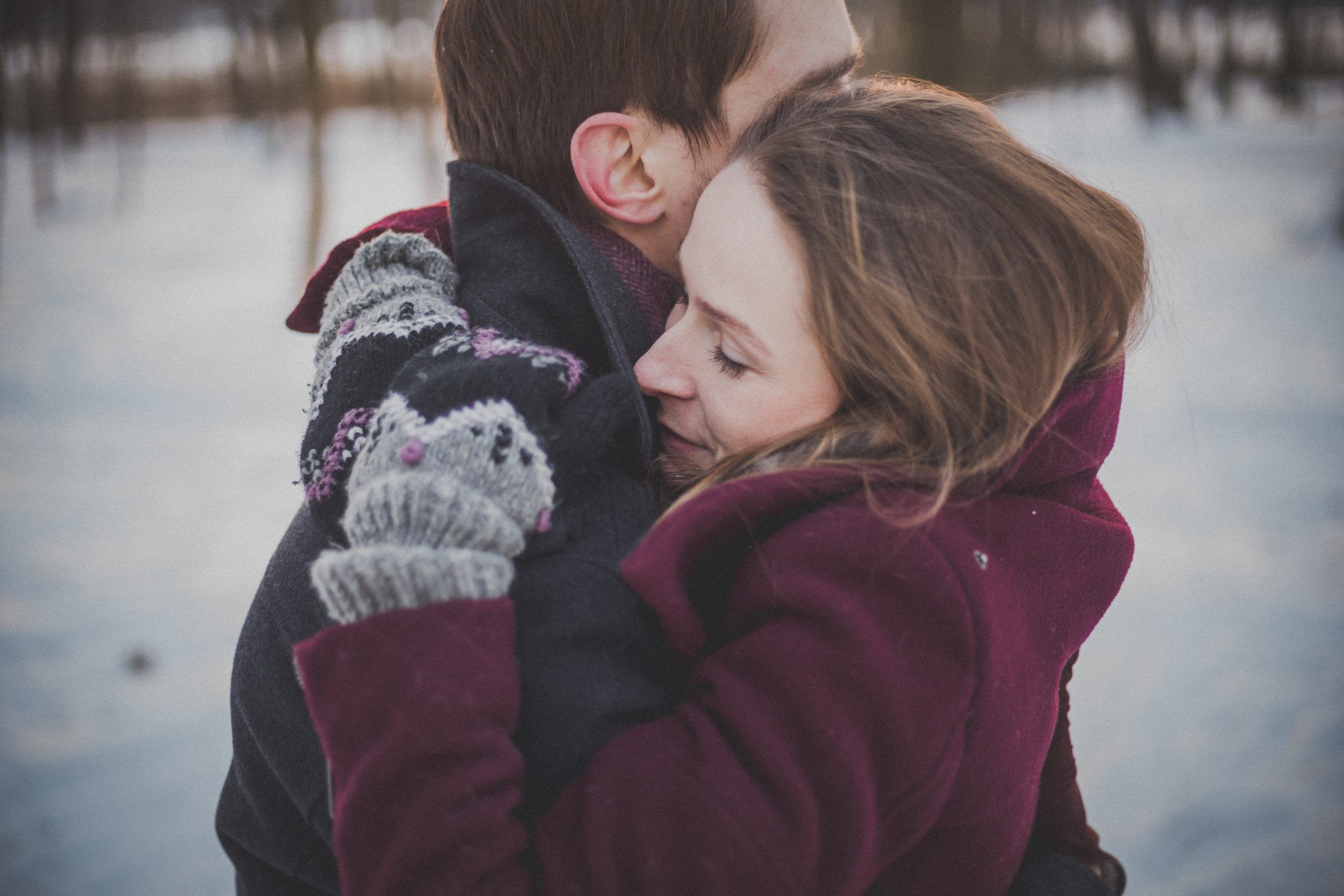 Closeup Couple Hands Holding In Winter Closeup Hugging Pics HD Image Download Wallpaper & Background Download