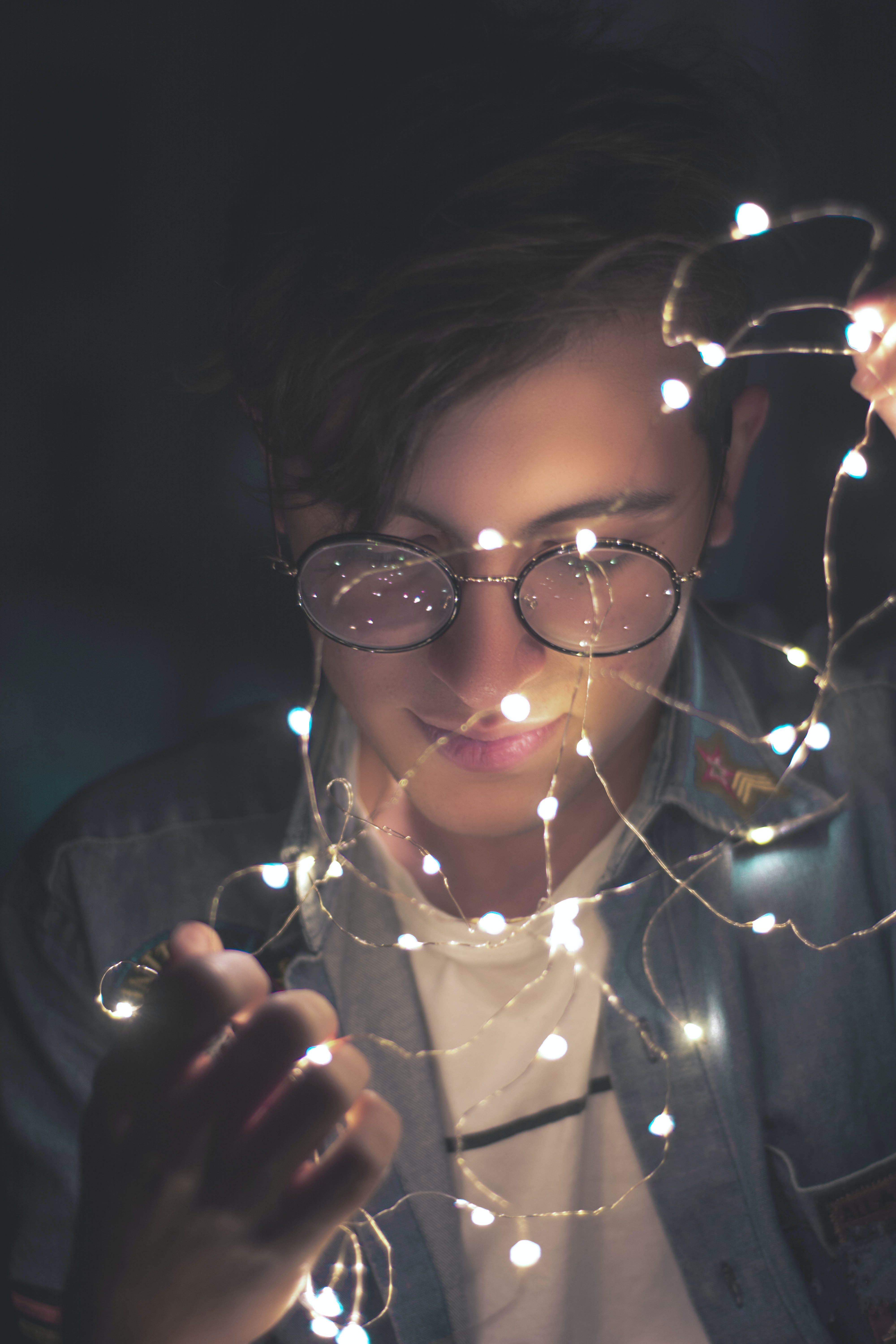 Boys Dp With Light Wallpaper & Background Download