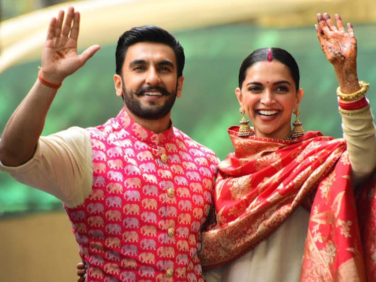 Photos: Elated Ranveer Singh and Deepika Padukone reach home, thank fans and the paparazzi for their wishes. Hindi Movie News of India