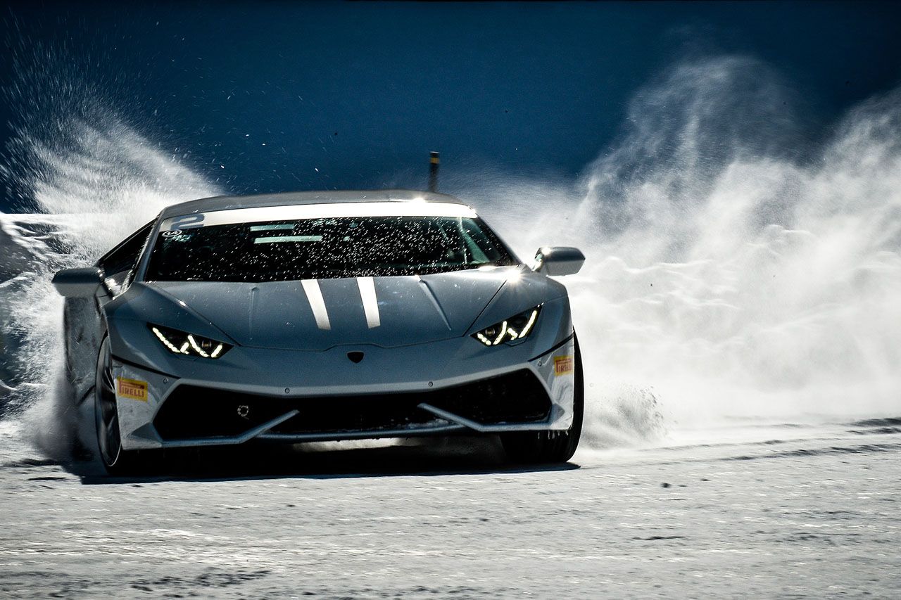 Lamborghini на снегу