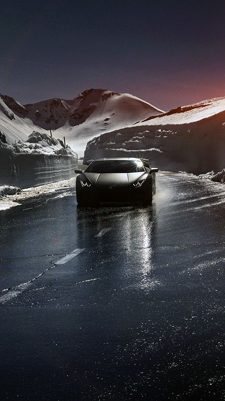 lamborghini drifting in snow