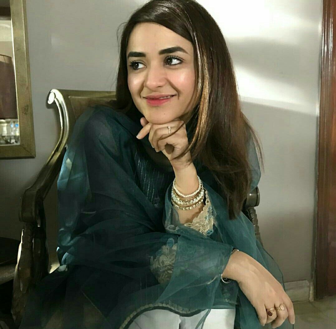 Yumna zaidi. Yumna zaidi, Pakistani actress, Pakistani dresses casual