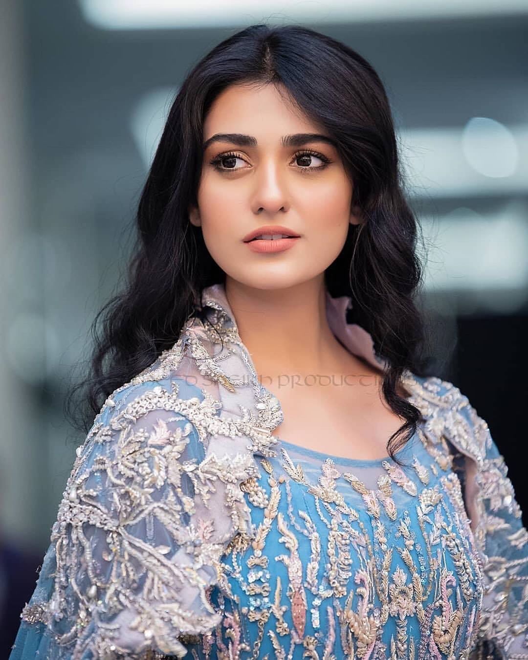 Latest Beautiful Photohoot of Sarah Khan. Pakistani Drama Celebrities