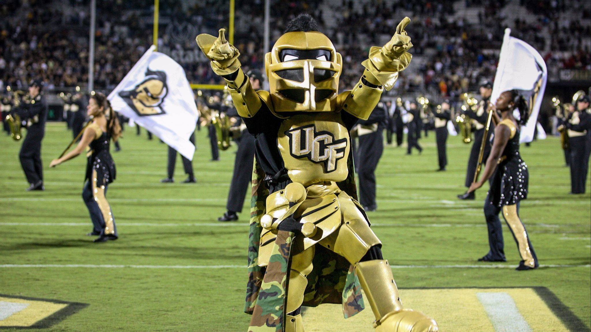 ucf knights football        
        <figure class=