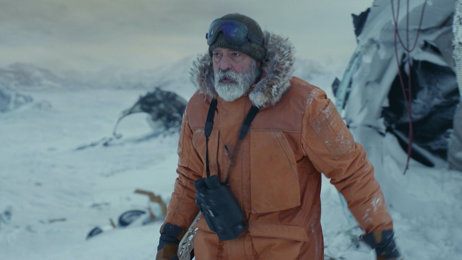 George Clooney's Sci Fi Netflix Drama THE MIDNIGHT SKY New Is Here!