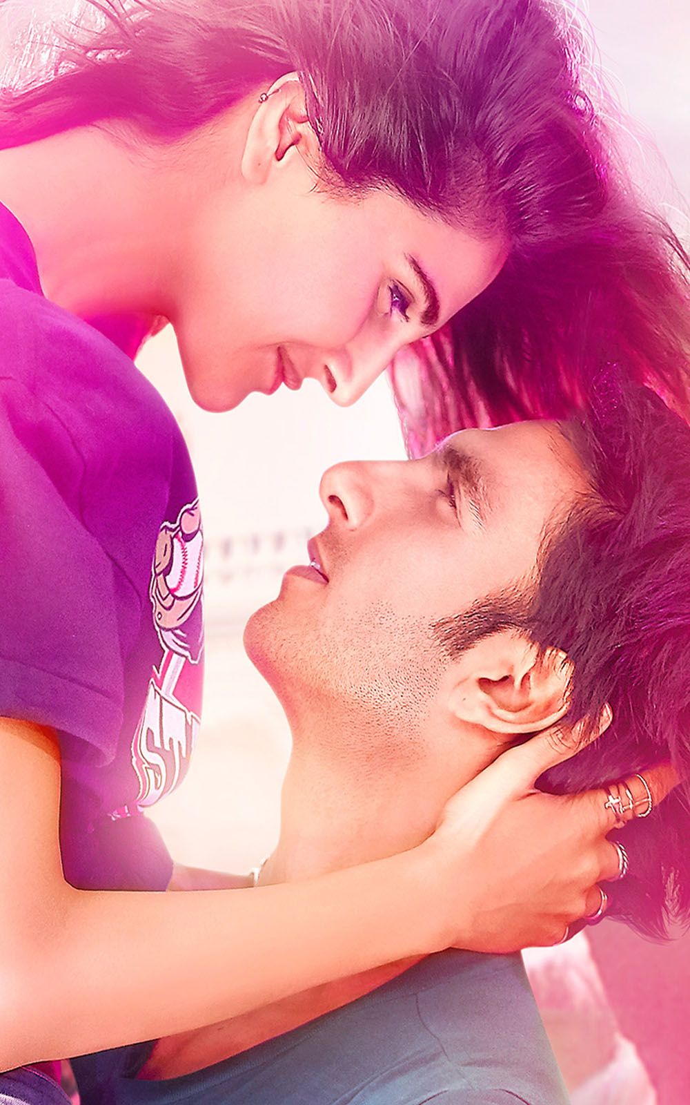 Ranveer and Vaani in Befikre Free HD Mobile Wallpaper