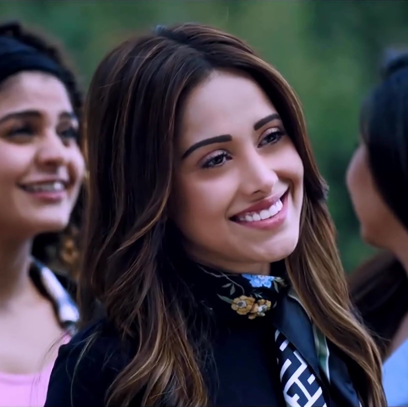 Checkout 'Ishq Tera' Song Ft. Guru Randhawa & Nushrat Bharucha 4k Screenshot HD Photo
