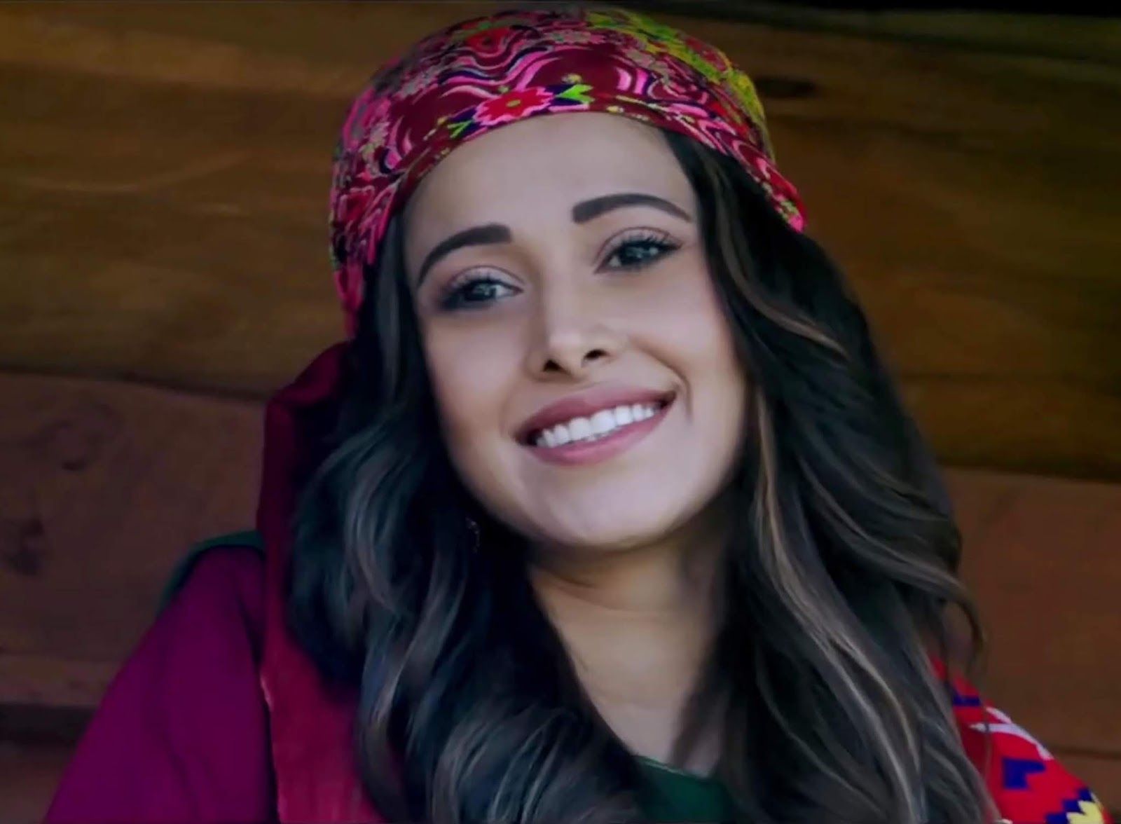 Checkout 'Ishq Tera' Song Ft. Guru Randhawa & Nushrat Bharucha 4k Screenshot HD Photo