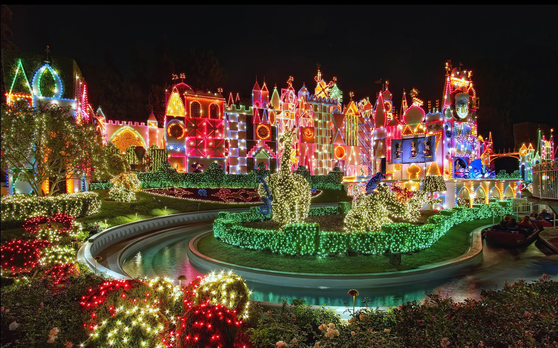 beautiful, Sky, Fun, Holiday, Disneyland, Christmas, Bright Wallpaper HD / Desktop and Mobile Background