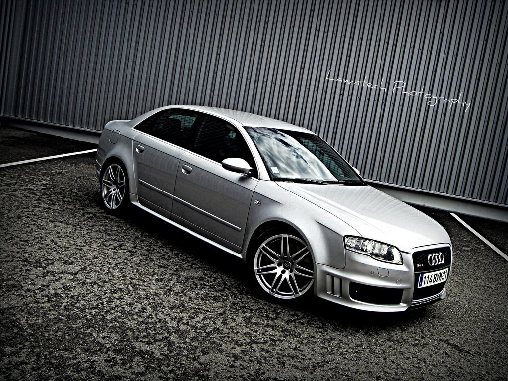 Audi RS4 B7 wallpaperx768