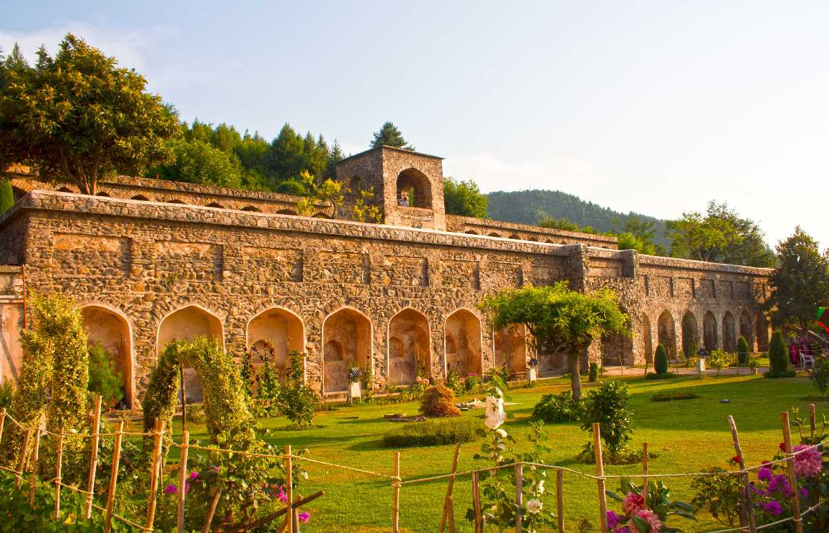 Pari Mahal, Srinagar (Kashmir). Timings, History, Image