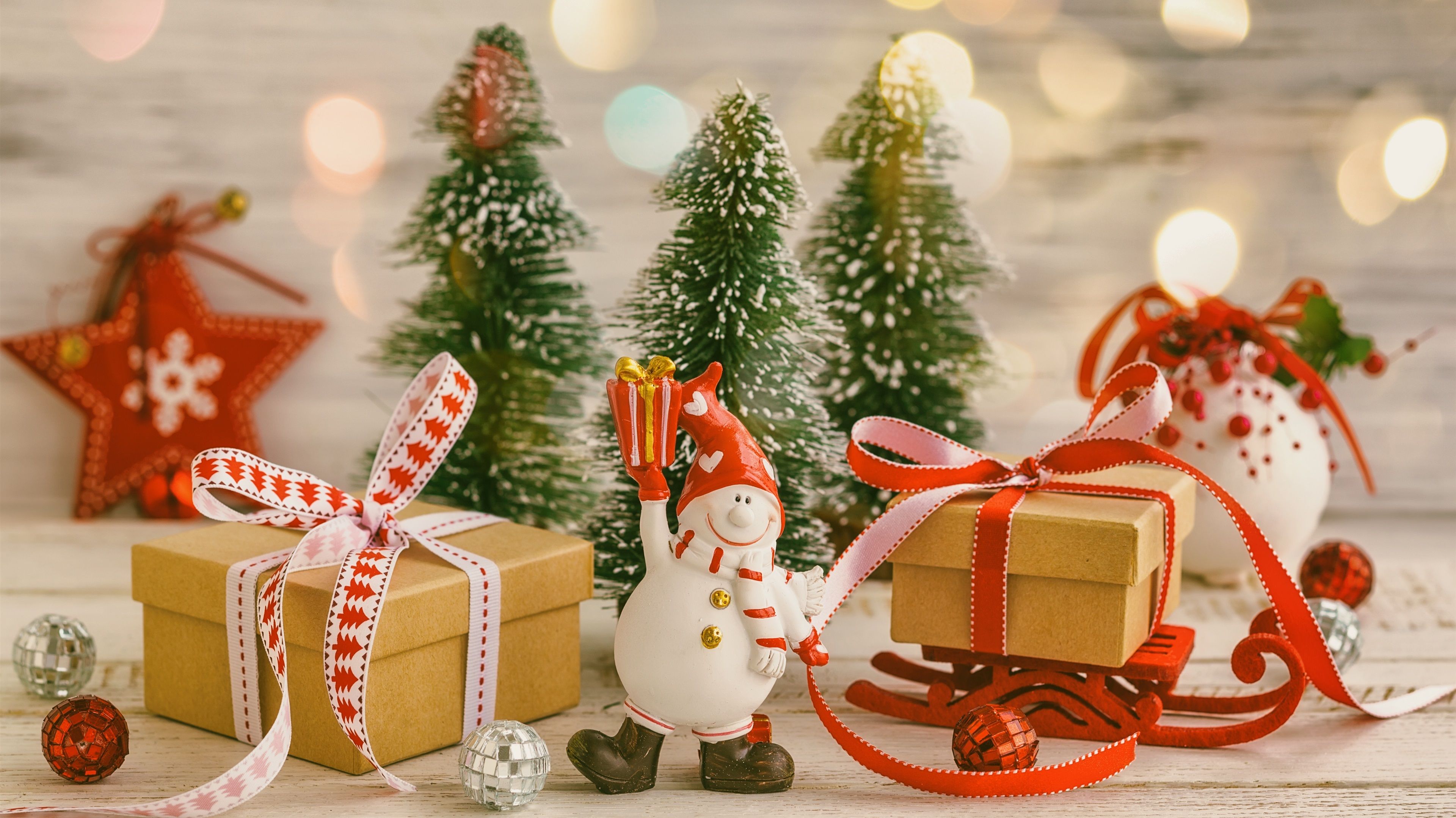 Wallpaper Gift, snowman toy, Christmas trees 3840x2160 UHD 4K Picture, Image