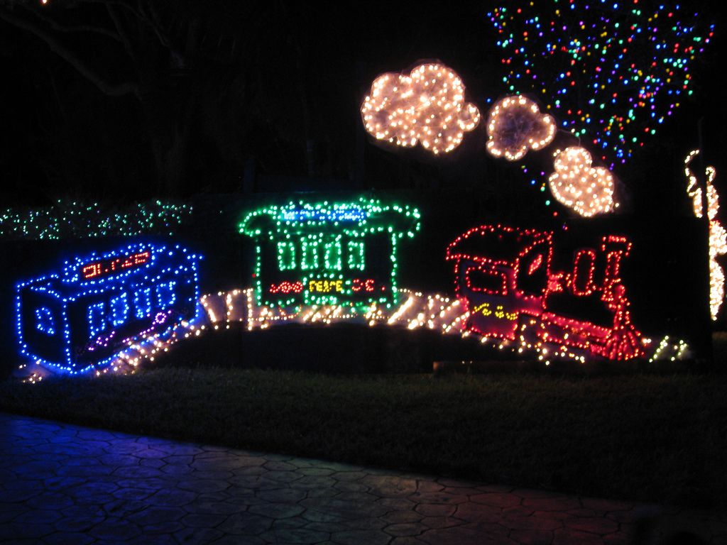 Biggest Outdoor Christmas Lights House Decorations