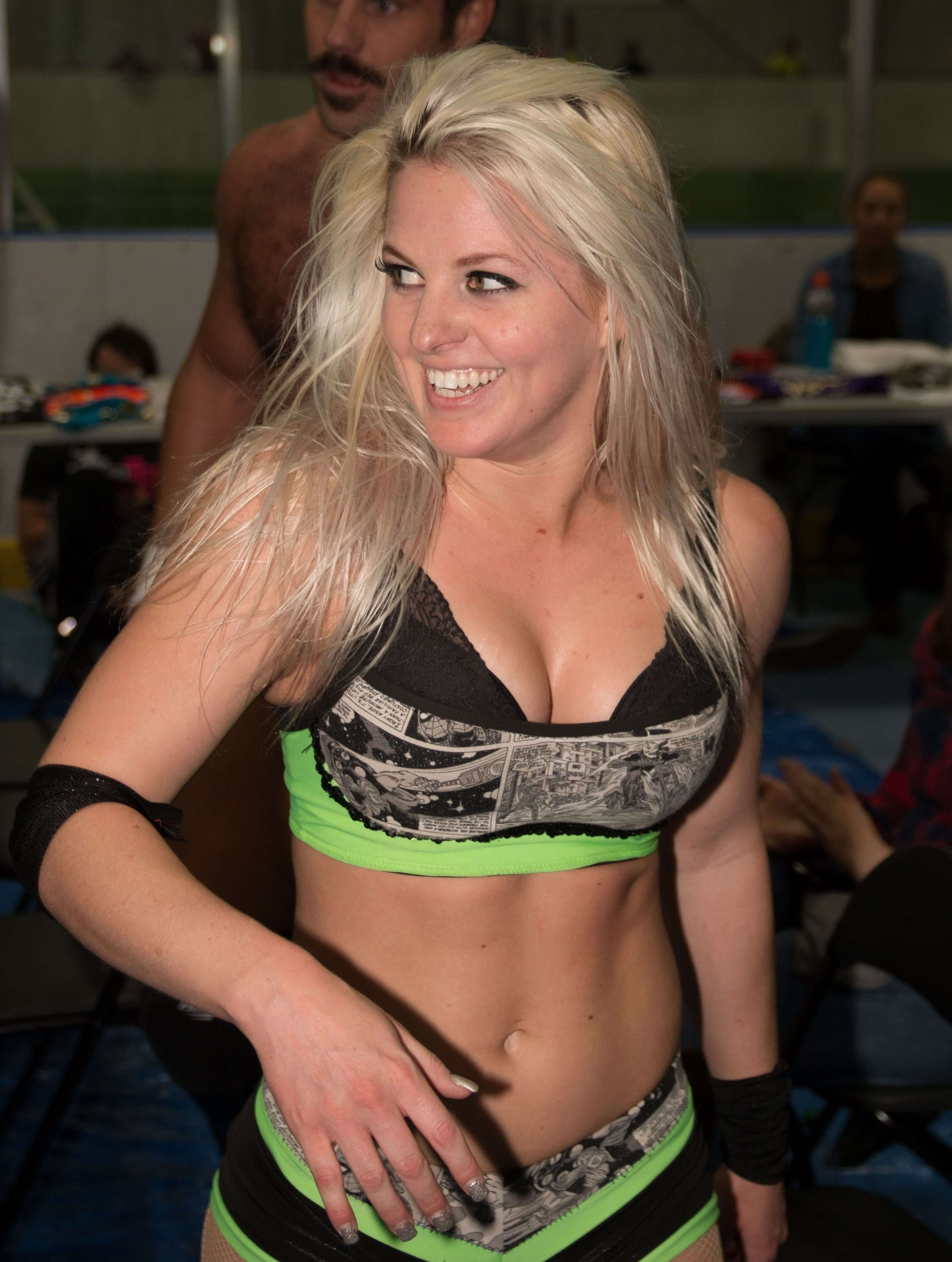 hot Candice LeRae photo to make your day