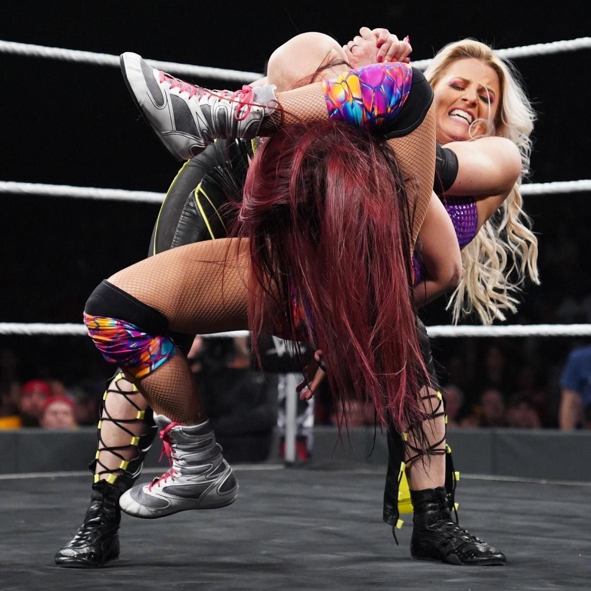 Candice LeRae and Io Shirai's at NXT TakeOver: Toronto 2019. Wwe womens, Wwe, Women's wrestling