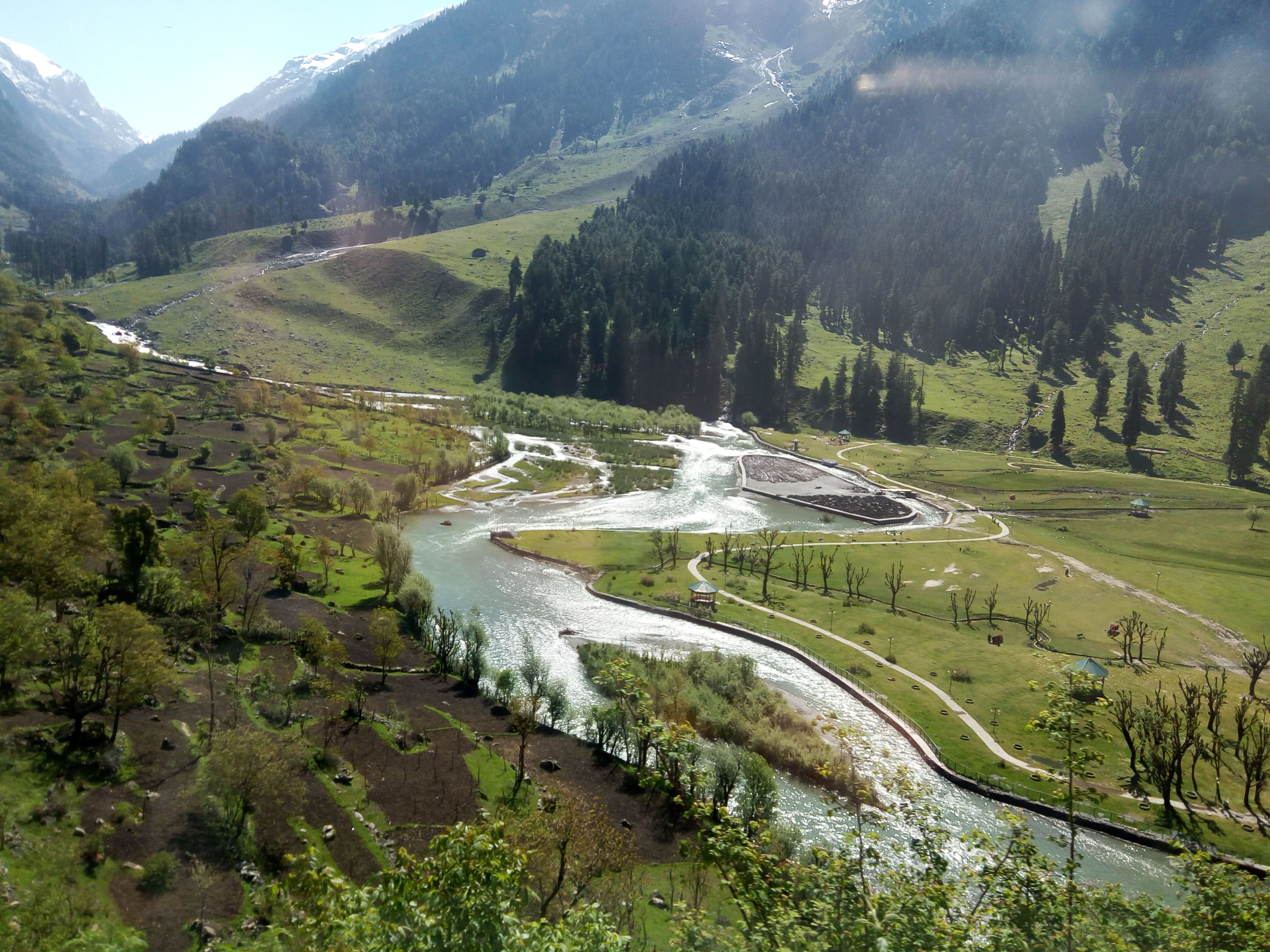 Betaab Valley Kashmir Photo Download JPG, PNG, GIF, RAW, TIFF, PSD, PDF and Watch Online