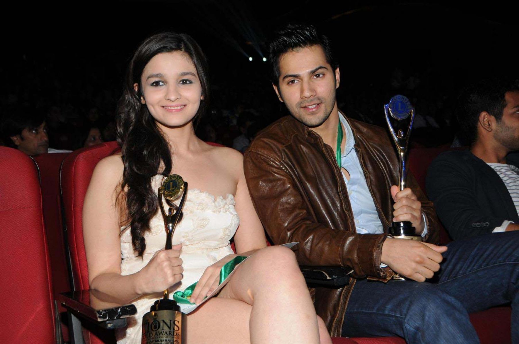 Stunning Alia Bhatt With Varun Dhawan Dhawan Alia Bhatt HD Wallpaper & Background Download