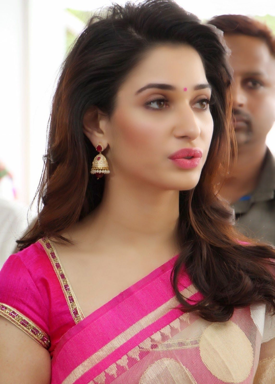 Tamannaah Bhatia Hot & Sizzling Navel Picture & More