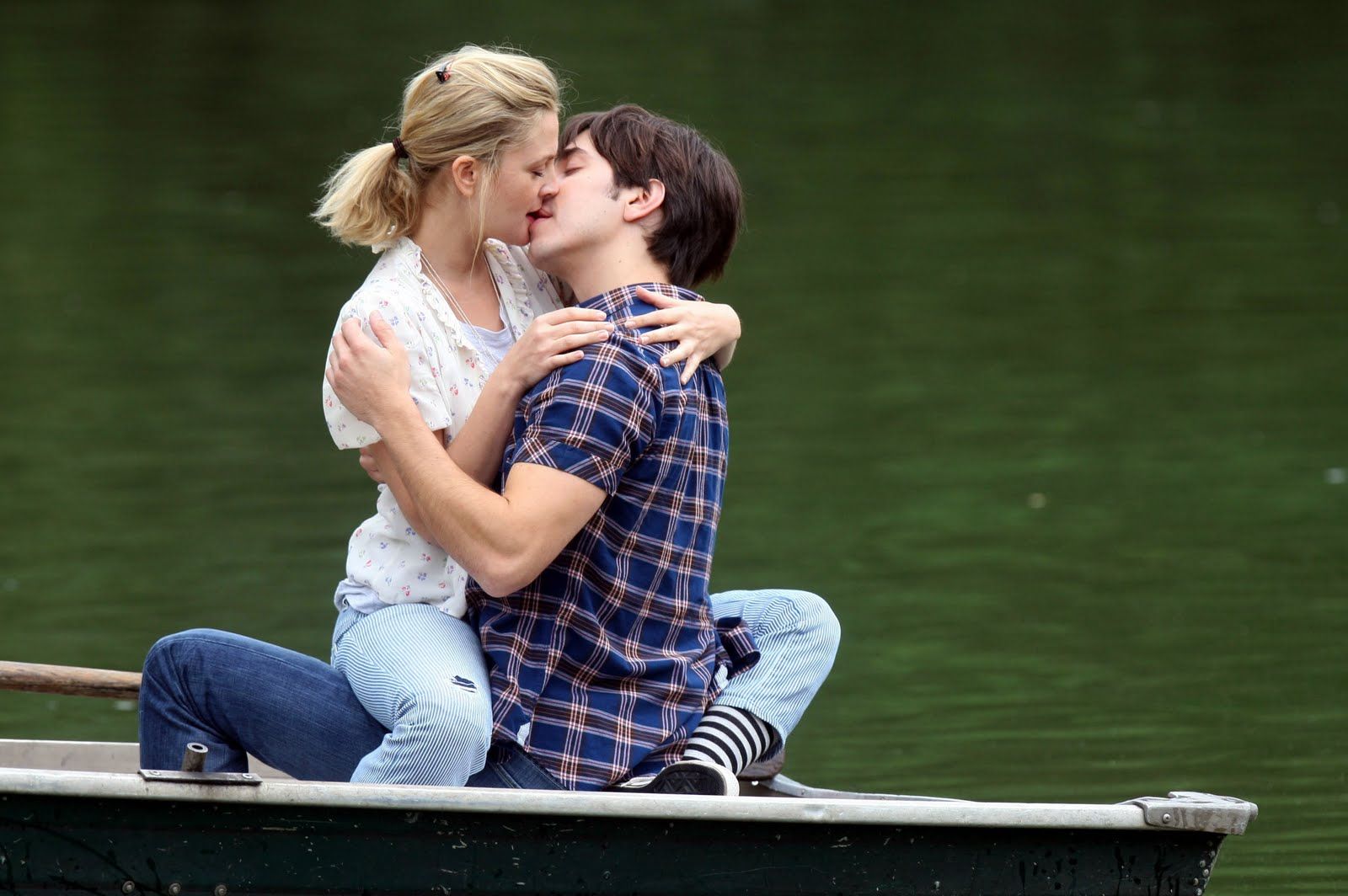 Best Movie Kisses of All Time  Most Romantic Kissing Scenes