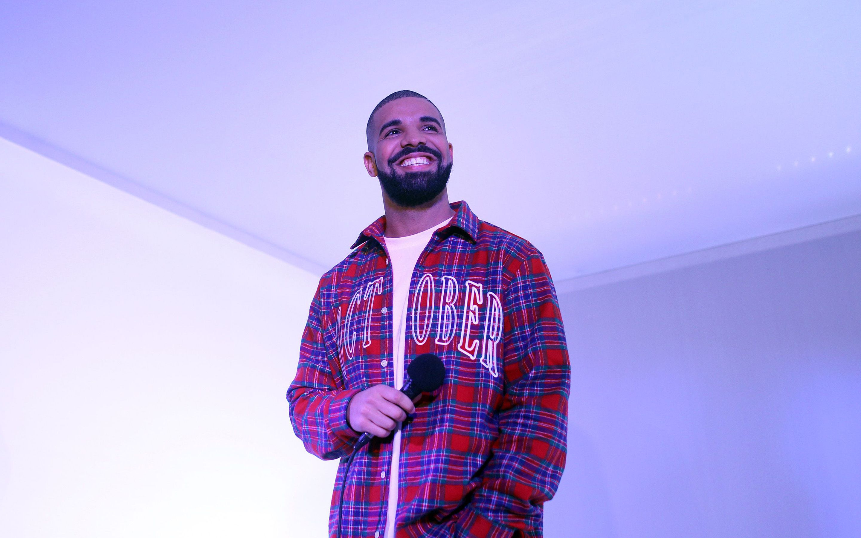 Download wallpaper Drake, canadian rapper, fan meeting, music stars, Aubrey Drake Graham, photohoot, Drake with microphone for desktop with resolution 2880x1800. High Quality HD picture wallpaper