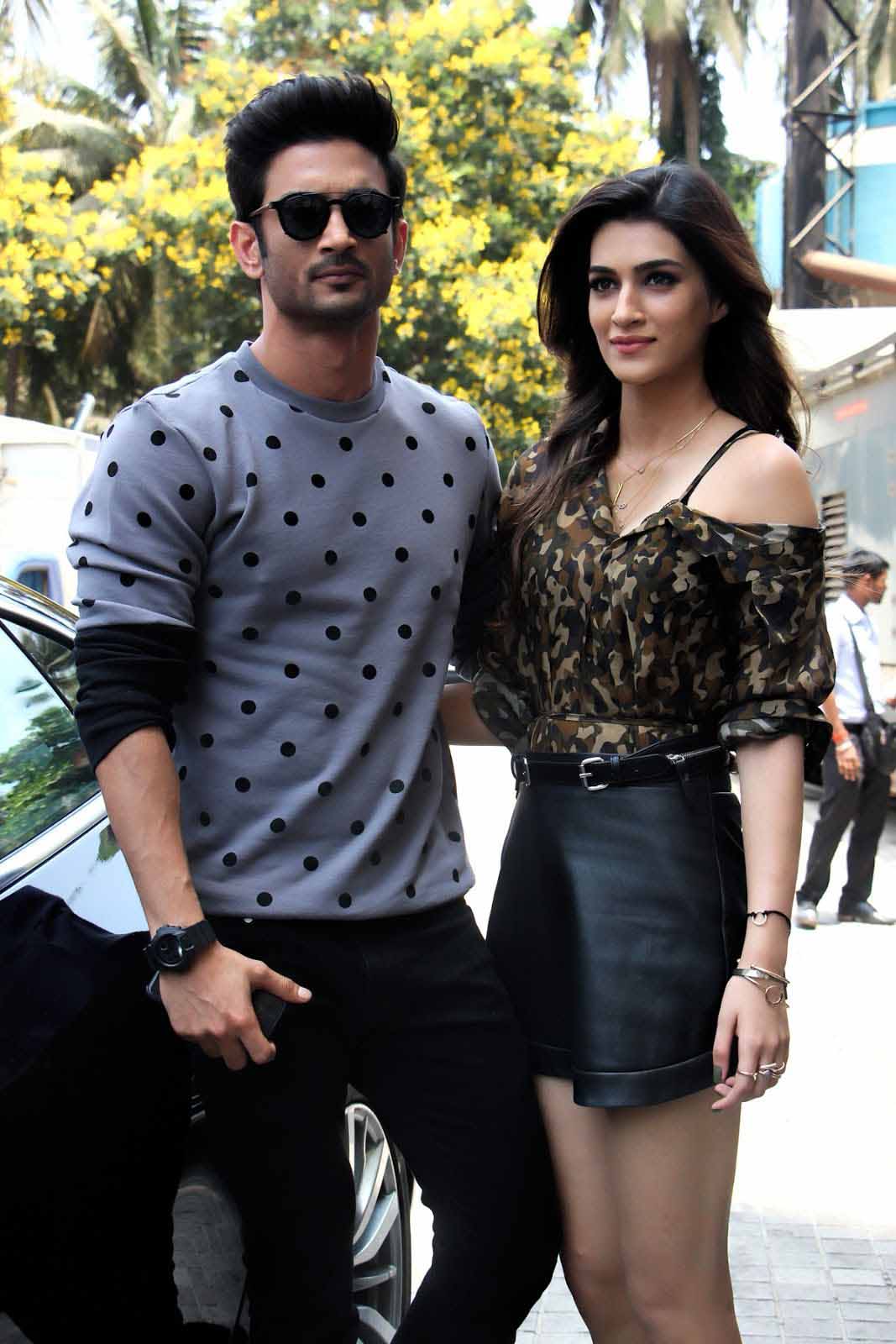 Sushant Singh Rajput And Kriti Sanon Wallpapers Wallpaper Cave 