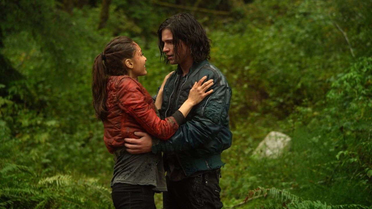 Raven Reyes 100 (série TV) photo
