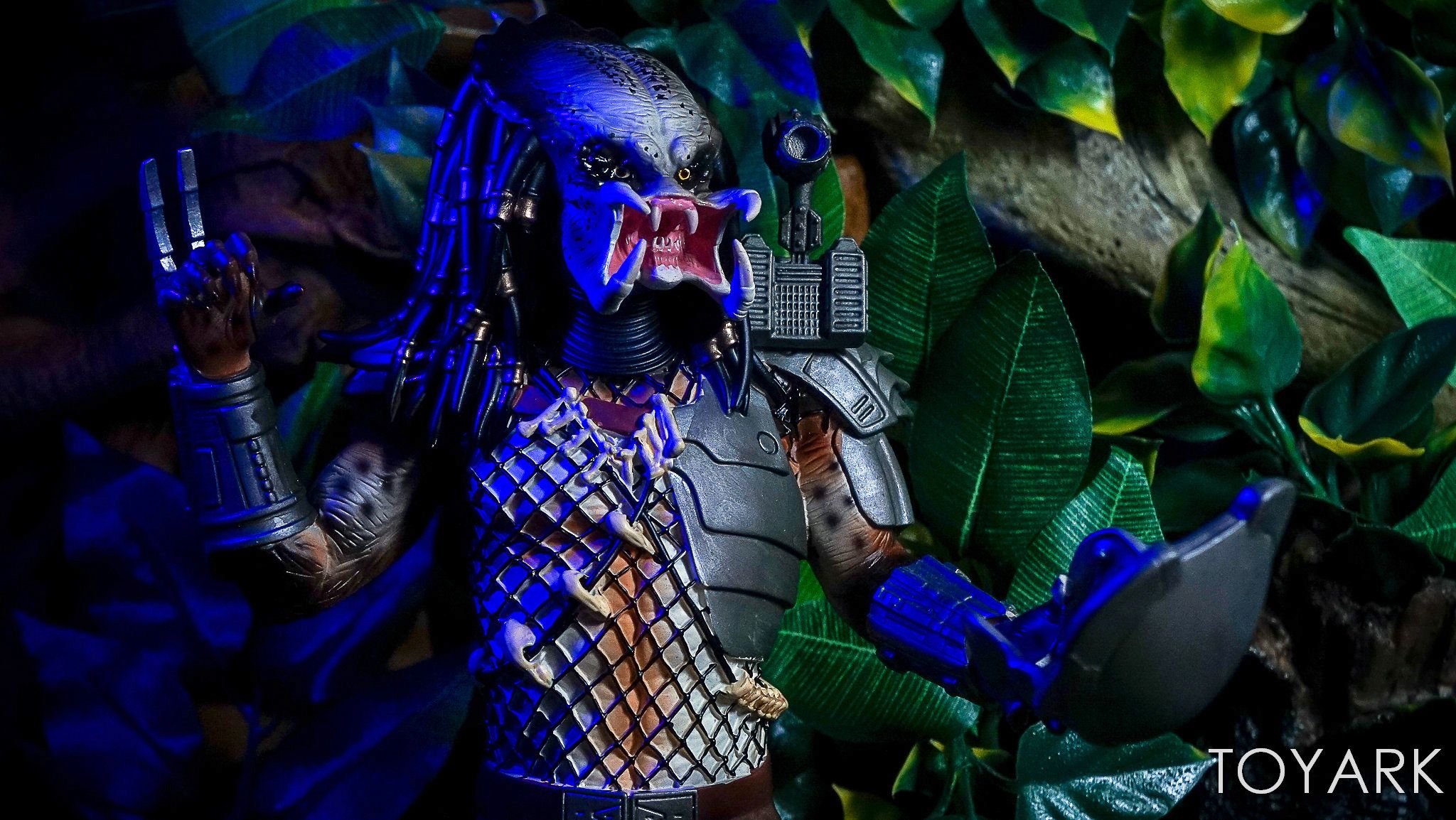 Eaglemoss Jungle Hunter Predator Mega Special Statue Photo Shoot