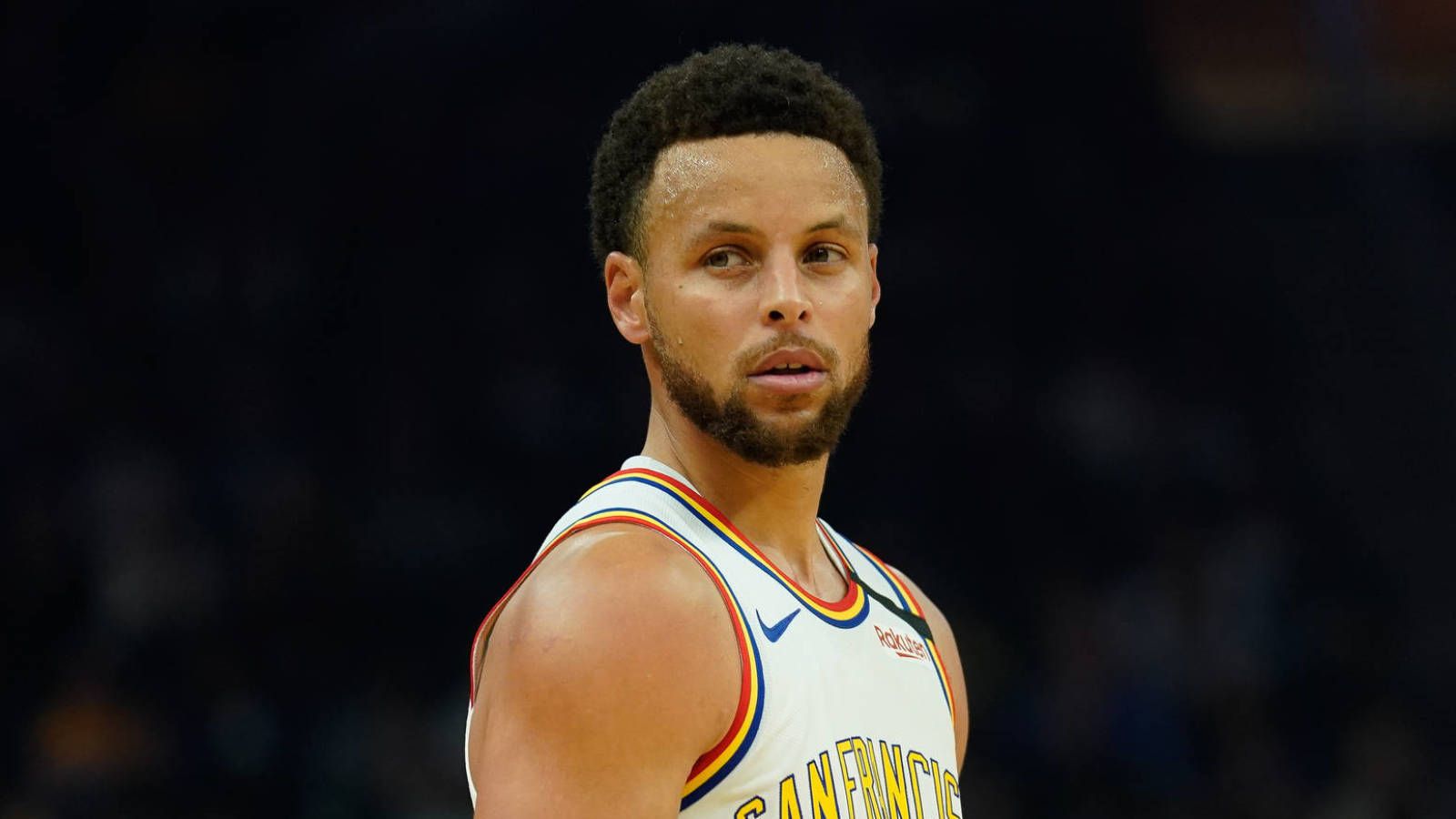 Stephen Curry calls for Warriors to improve their roster