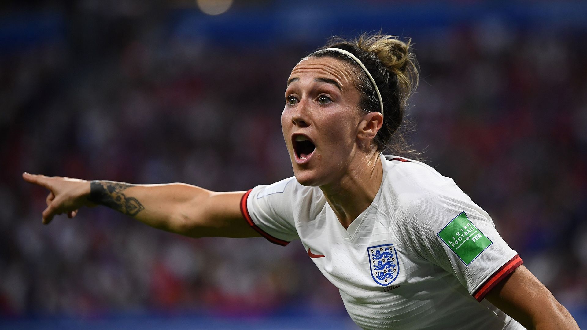England & Lyon star Bronze beats Rapinoe & Miedema to BBC Women's Footballer of the Year award