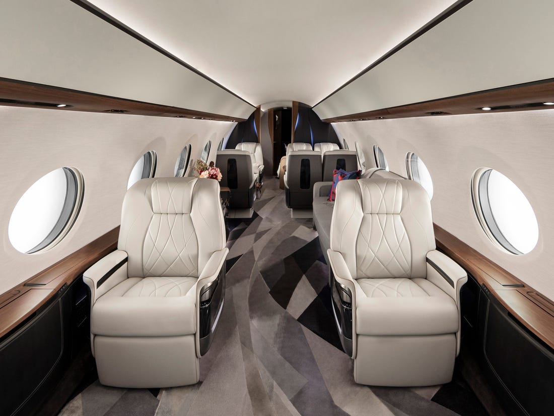 Gulfstream unveils the world's largest private jet, the G700: photo