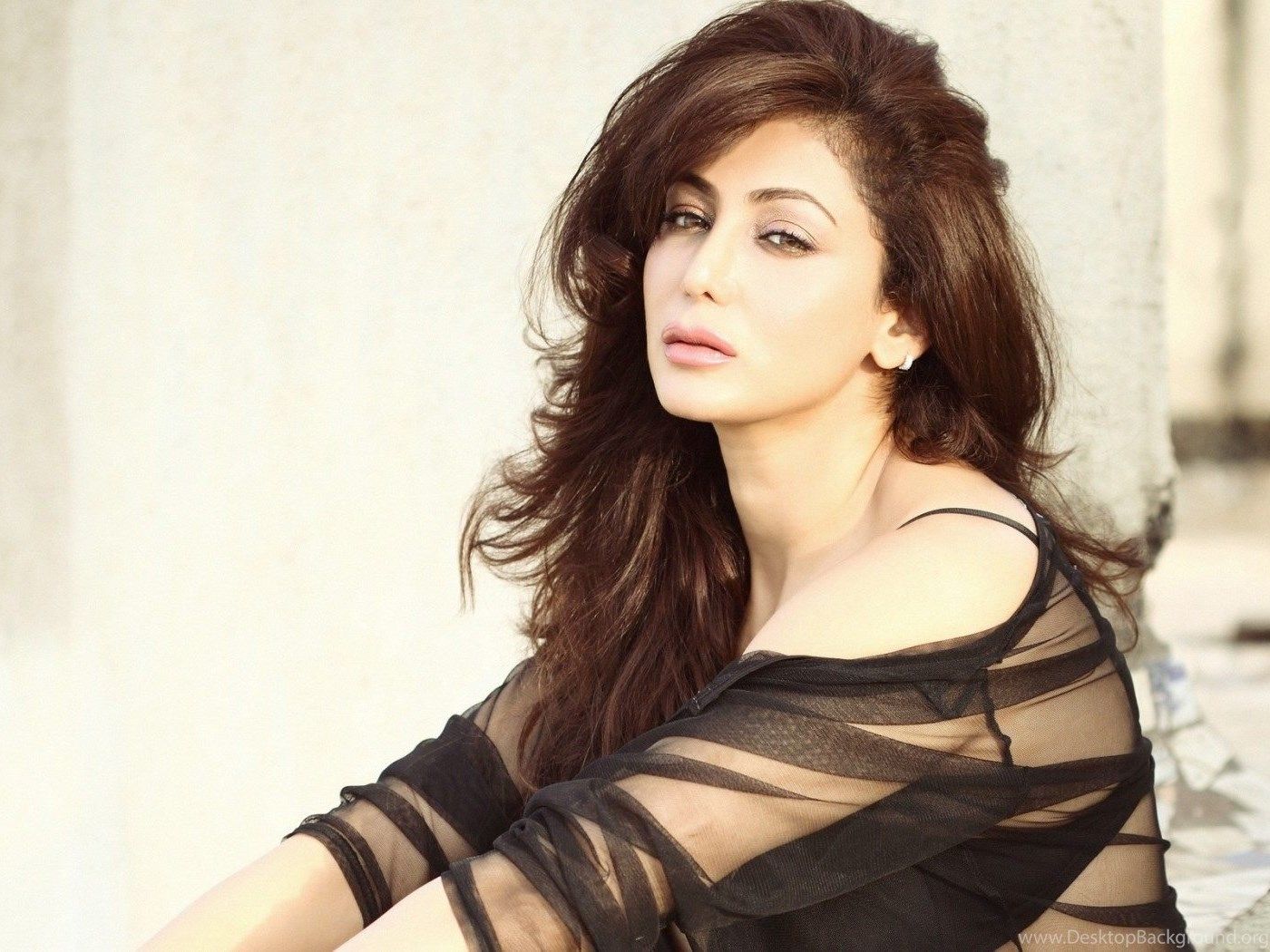 Fullscreen Movie Hot Scene Wallpaper & Background Download