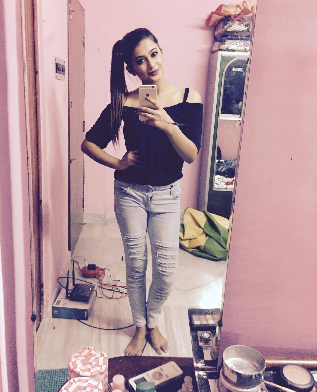 Anamika Chakraborty's Feet << wikiFeet